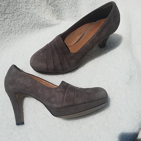 Clarks Shoes - Clarks- Tige Di Cuir- Brown suede pumps